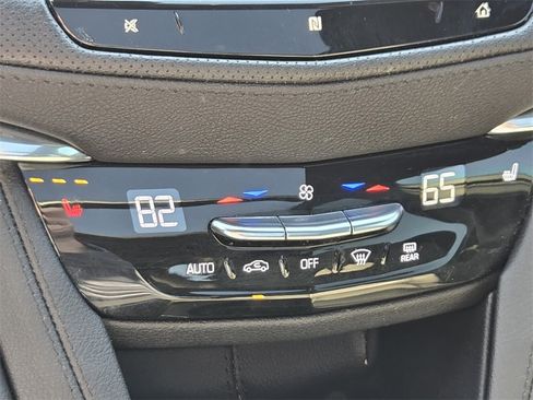 Used 2021 Cadillac XT5 Premium Luxury image 20