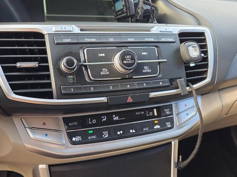 Used 2014 Honda Accord LX image 21