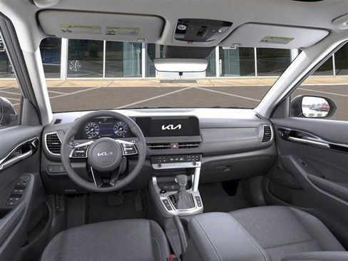 New 2026 Kia Seltos EX FWD image 13