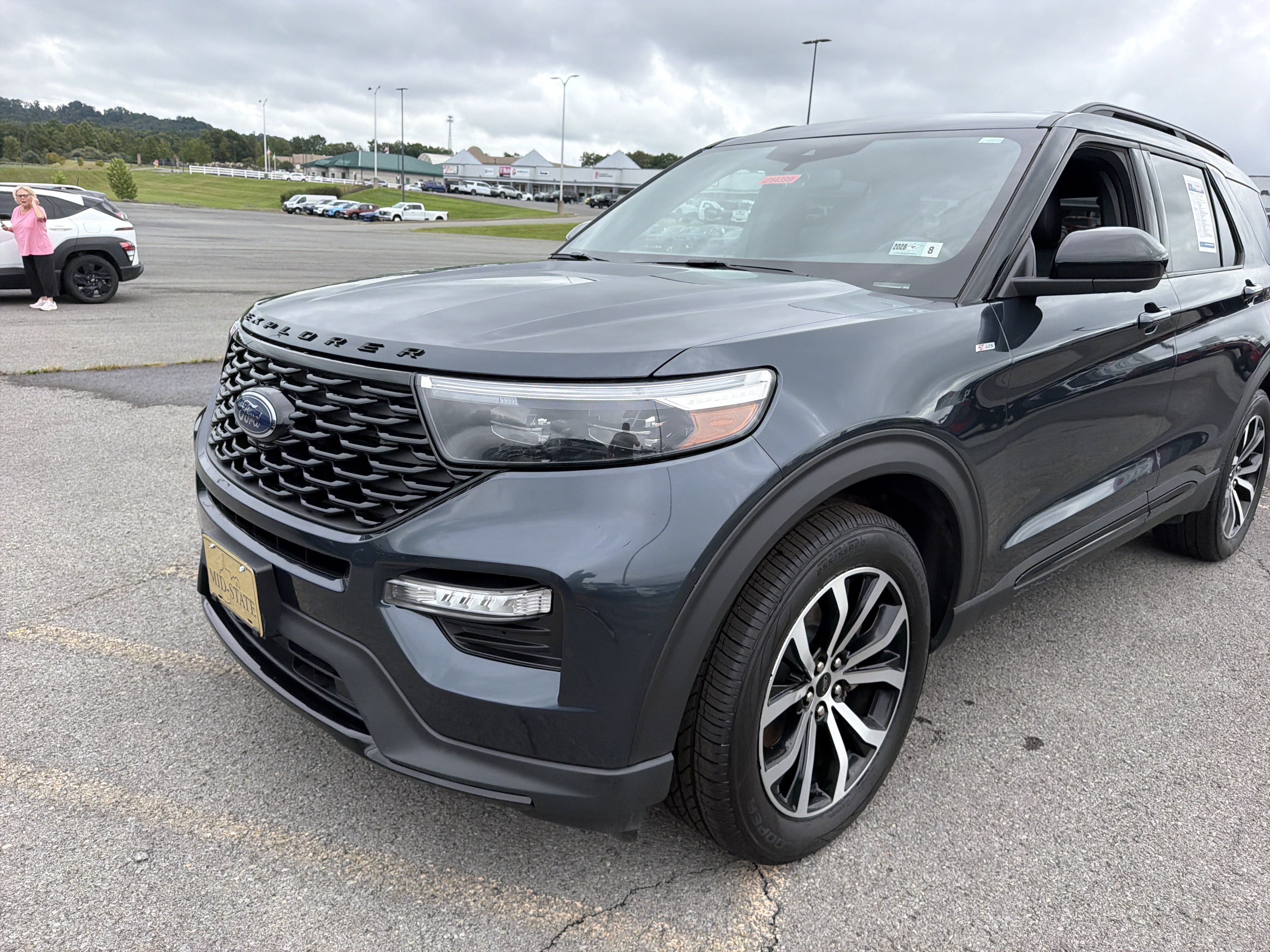 Used 2023 Ford Explorer ST-Line w/ Class IV Trailer Tow Package AWD/4WD image 11