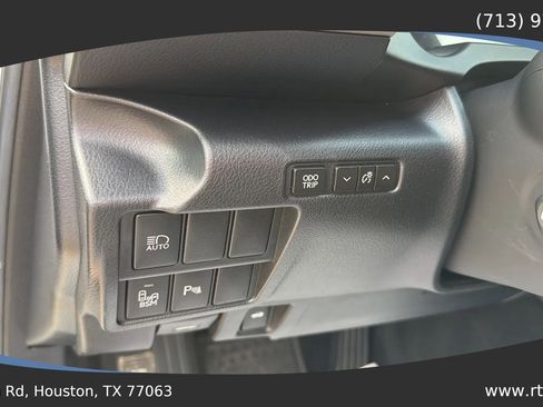 Used 2019 Lexus IS 300 w/ Navigation Package image 23