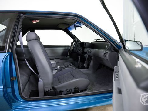 Used 1993 Ford Mustang Cobra image 32