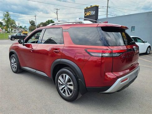 Used 2022 Nissan Pathfinder SL w/ SL Black Package image 10