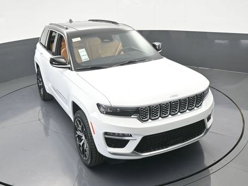 New 2025 Jeep Grand Cherokee Summit image 60