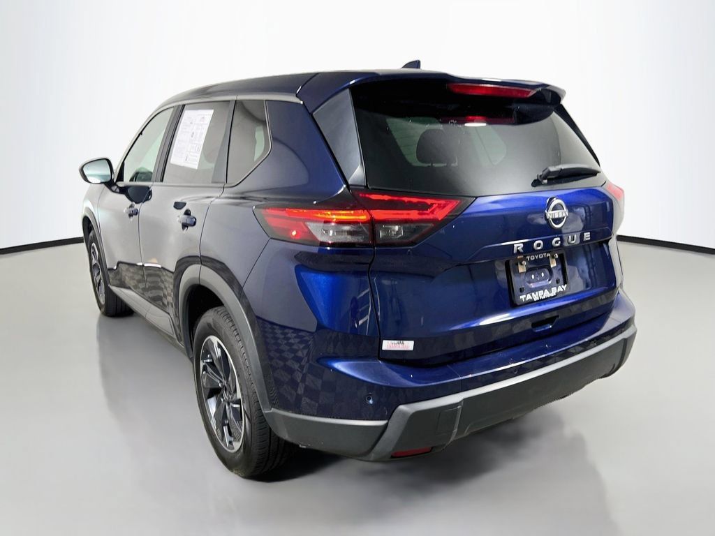 Used 2025 Nissan Rogue SV FWD image 5