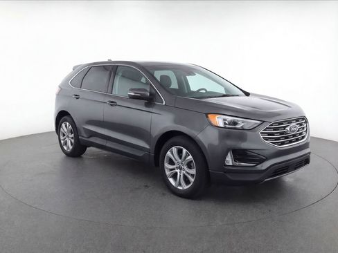 Used 2023 Ford Edge Titanium AWD/4WD image 2