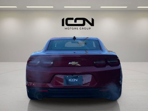 Used 2019 Chevrolet Camaro LT RWD image 4