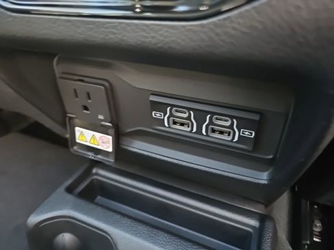 Used 2025 Jeep Grand Cherokee L Limited w/ Luxury Tech Group II AWD/4WD image 92
