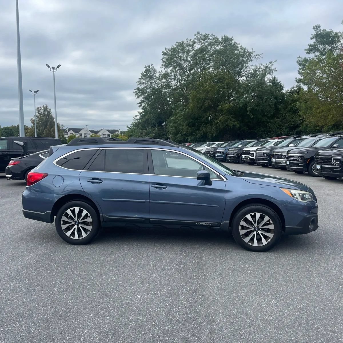 Used 2015 Subaru Outback 2.5i Limited AWD/4WD image 10