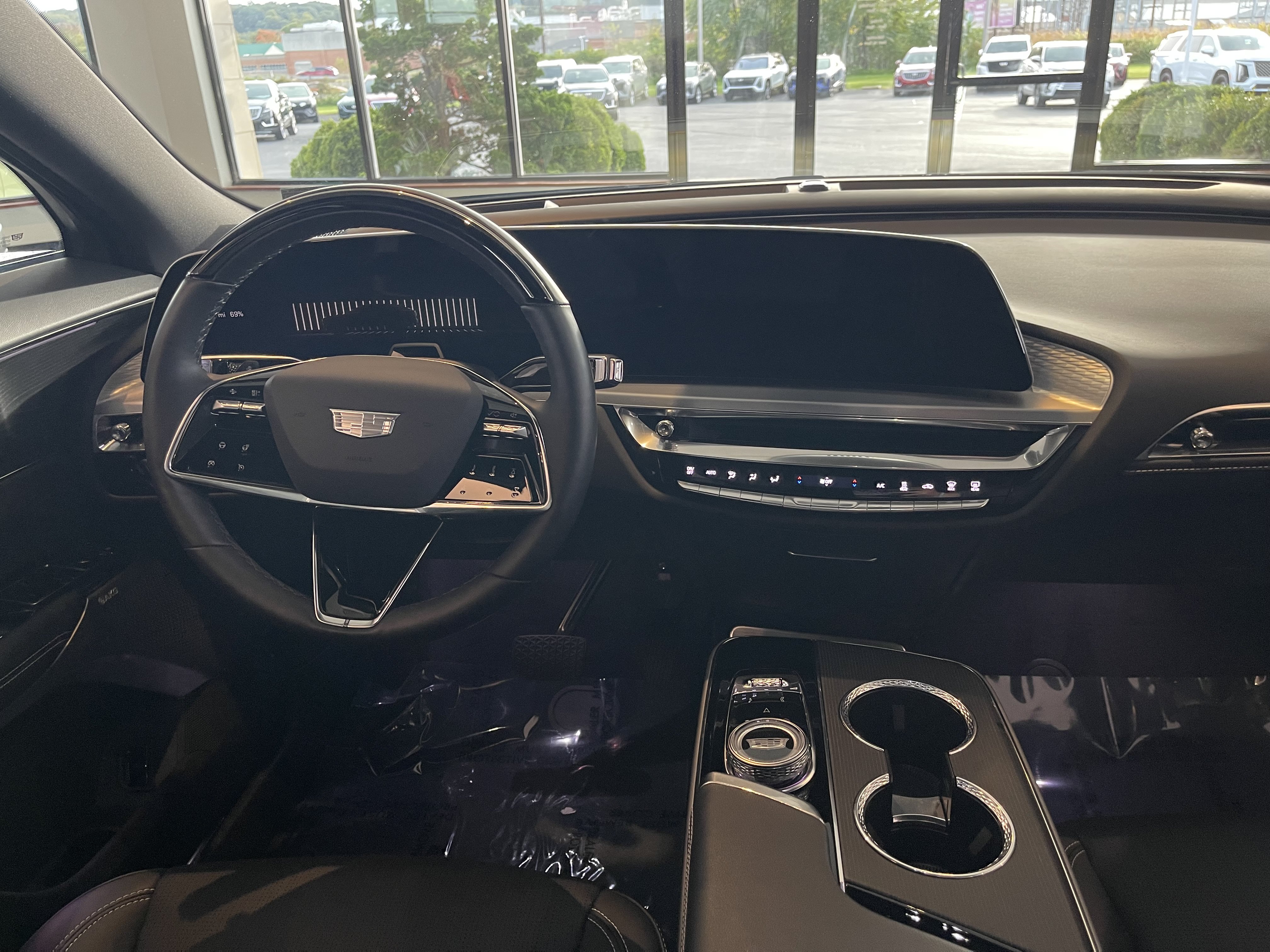 Certified 2024 Cadillac Lyriq Sport AWD/4WD image 21