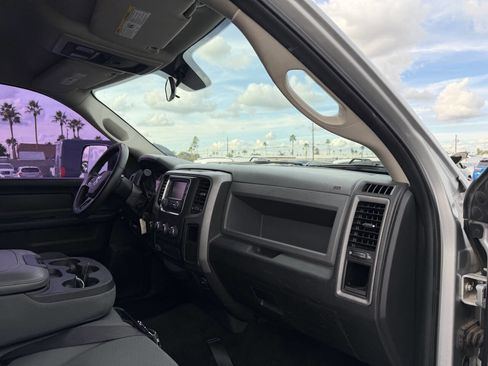 Used 2017 RAM 2500 Tradesman w/ Chrome Appearance Group image 33