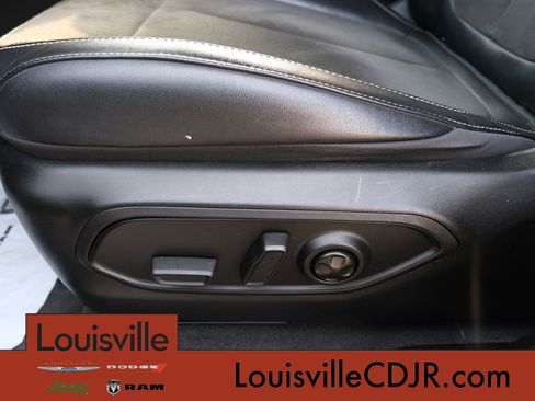 Used 2022 Jeep Grand Cherokee Altitude AWD/4WD image 24