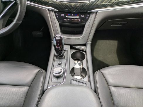 Used 2023 Cadillac XT6 Premium Luxury FWD image 20