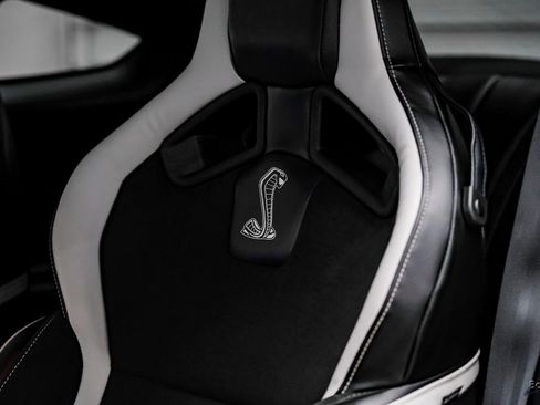 Used 2022 Ford Mustang Shelby GT500 w/ Technology Package image 42