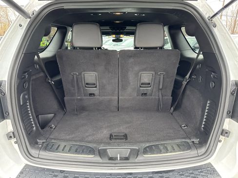 Used 2022 Dodge Durango R/T w/ Blacktop Package AWD/4WD image 34