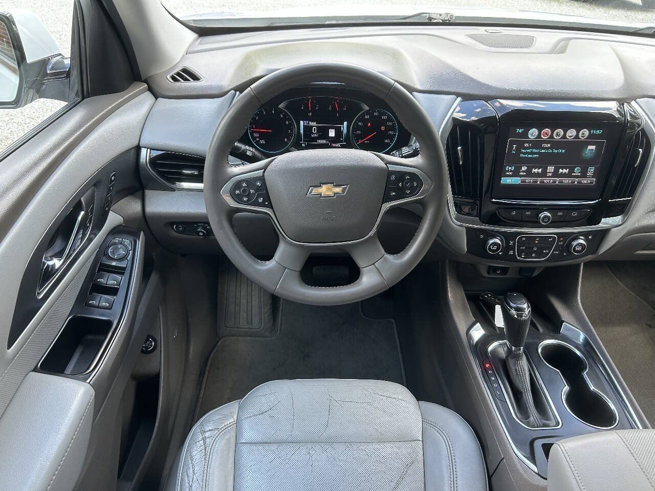 Used 2019 Chevrolet Traverse Premier w/ Driver Confidence II Package FWD image 13