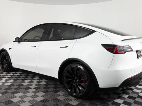 Used 2022 Tesla Model Y Performance AWD/4WD image 4