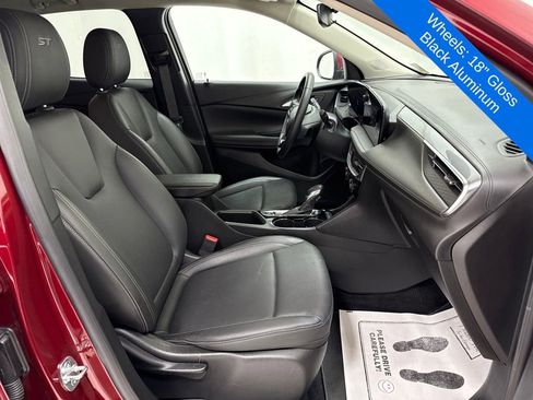 Used 2024 Buick Encore GX Sport Touring image 9