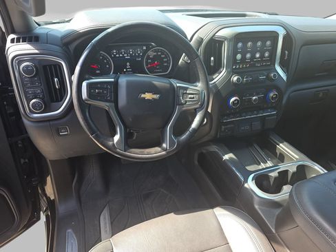 Certified 2021 Chevrolet Silverado 1500 LTZ w/ Technology Package AWD/4WD image 17