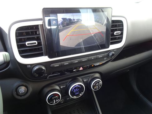 New 2026 Hyundai Venue SEL image 16