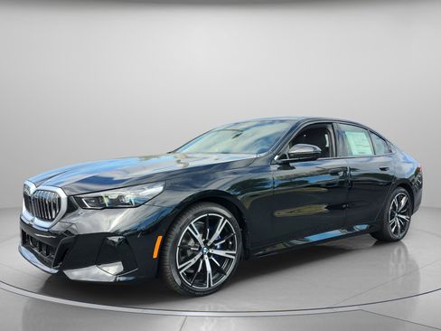 New 2026 BMW 530i w/ M Sport Package RWD image 2