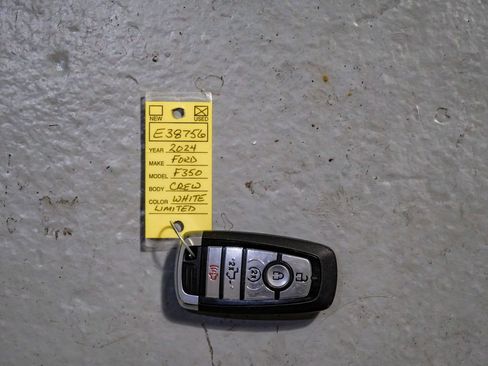 Used 2024 Ford F350 Limited w/ FX4 Off-Road Package image 60