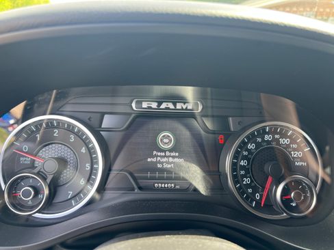 Used 2022 RAM 1500 Big Horn AWD/4WD image 14