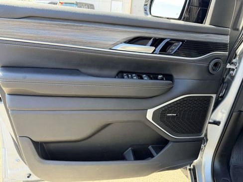 Used 2024 Jeep Wagoneer Series II image 22