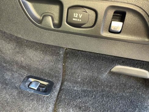Used 2017 Mercedes-Benz E 400 4MATIC Wagon image 85