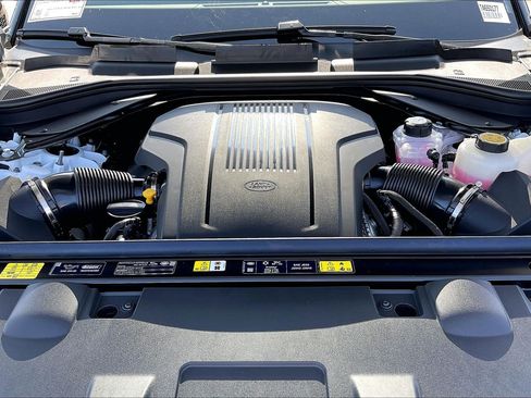 New 2026 Land Rover Range Rover Sport Dynamic SE AWD/4WD image 18