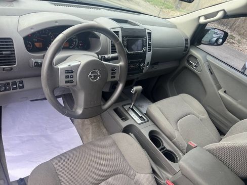 Used 2016 Nissan Frontier SV AWD/4WD image 11