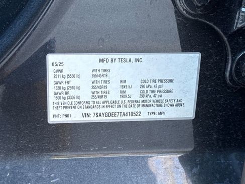 Used 2026 Tesla Model Y Long Range image 30