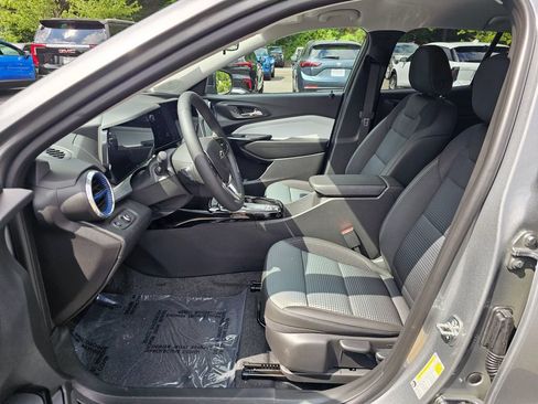 New 2026 Chevrolet Trax LT w/ Midnight Edition FWD image 20