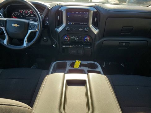 Used 2021 Chevrolet Silverado 1500 LT image 14