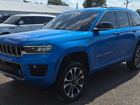 Used 2022 Jeep Grand Cherokee Overland AWD/4WD image 7