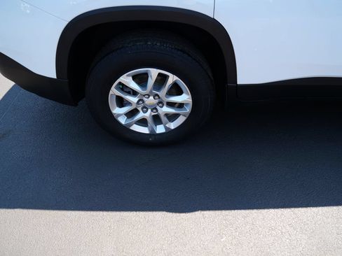 Used 2018 Chevrolet Traverse LS FWD image 32