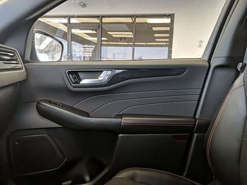 Used 2023 Ford Escape ST-Line w/ Tech Pack #1 image 21