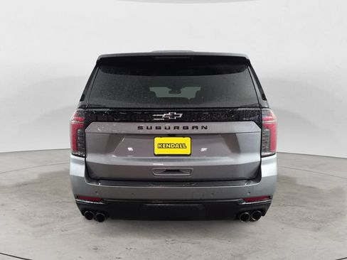Used 2025 Chevrolet Suburban Z71 AWD/4WD image 4