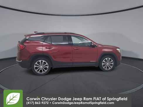 Used 2020 GMC Terrain SLT w/ Preferred Package image 16