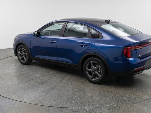 Used 2025 Kia K4 LXS image 5
