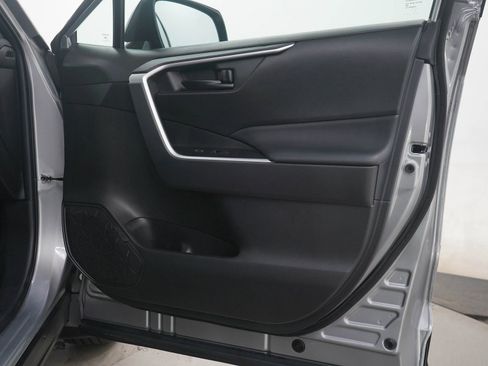 Used 2023 Toyota RAV4 LE image 9