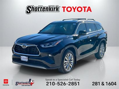 New 2026 Toyota Highlander Platinum