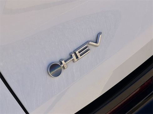 Used 2025 Toyota Sienna XSE image 11