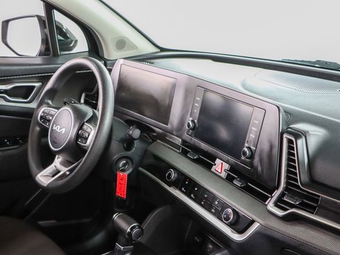 Used 2024 Kia Sportage LX FWD image 25