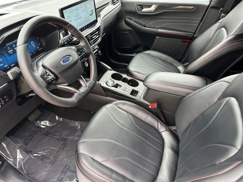 Used 2025 Ford Escape ST-Line Elite w/ Premium Technology Package AWD/4WD image 11