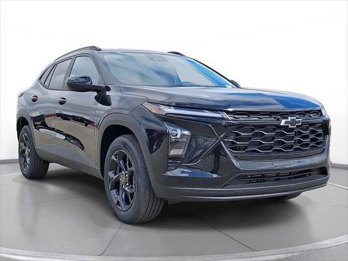 New 2026 Chevrolet Trax LT w/ Driver Confidence Package image 1