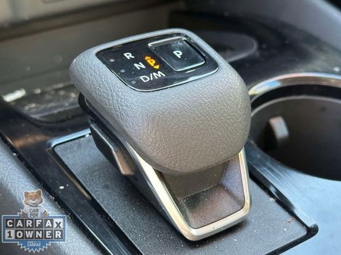 Used 2025 Nissan Rogue S AWD/4WD image 29