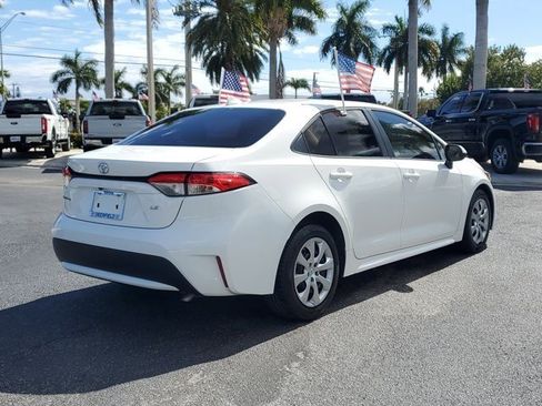 Used 2020 Toyota Corolla LE image 4