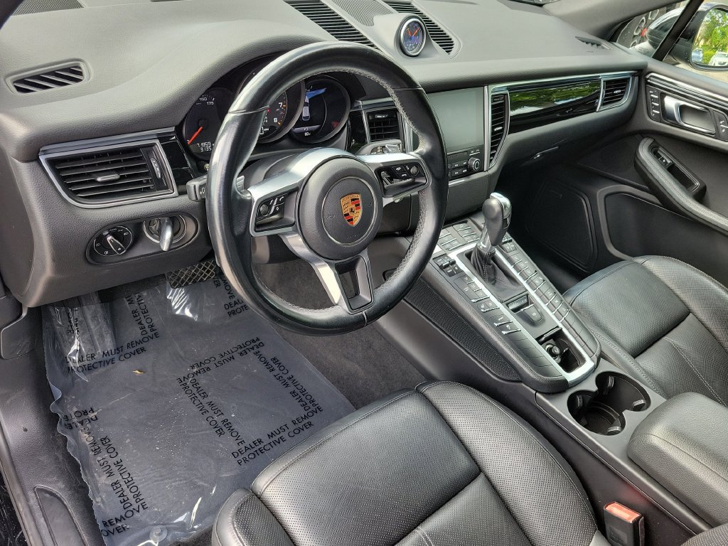 Used 2018 Porsche Macan AWD/4WD image 23