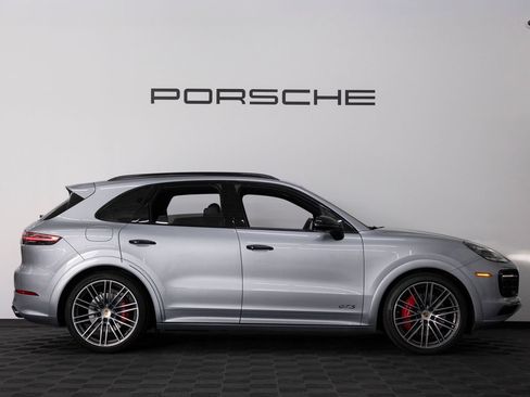 Certified 2023 Porsche Cayenne GTS AWD/4WD image 8